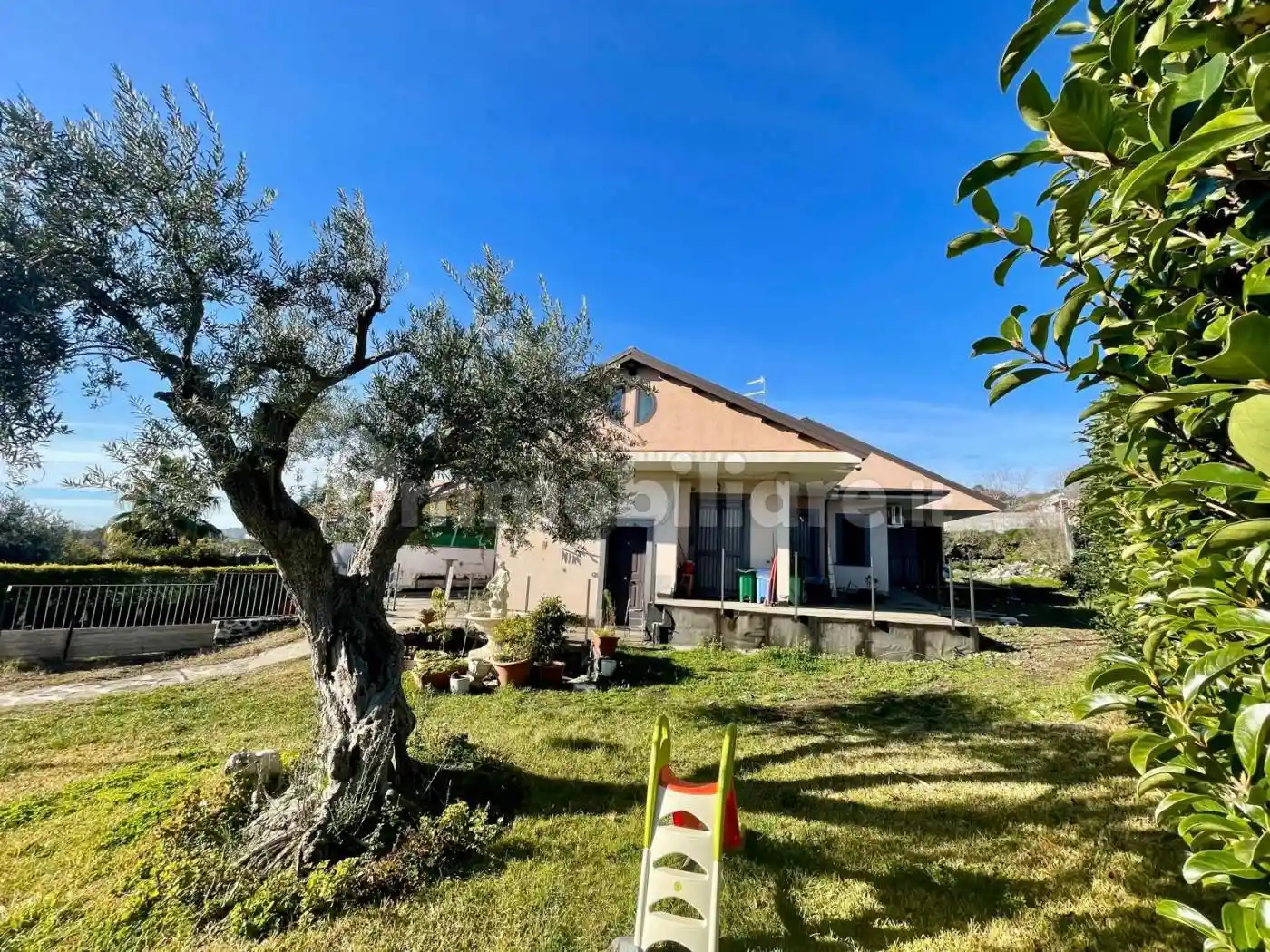 Villa in vendita a Zafferana Etnea