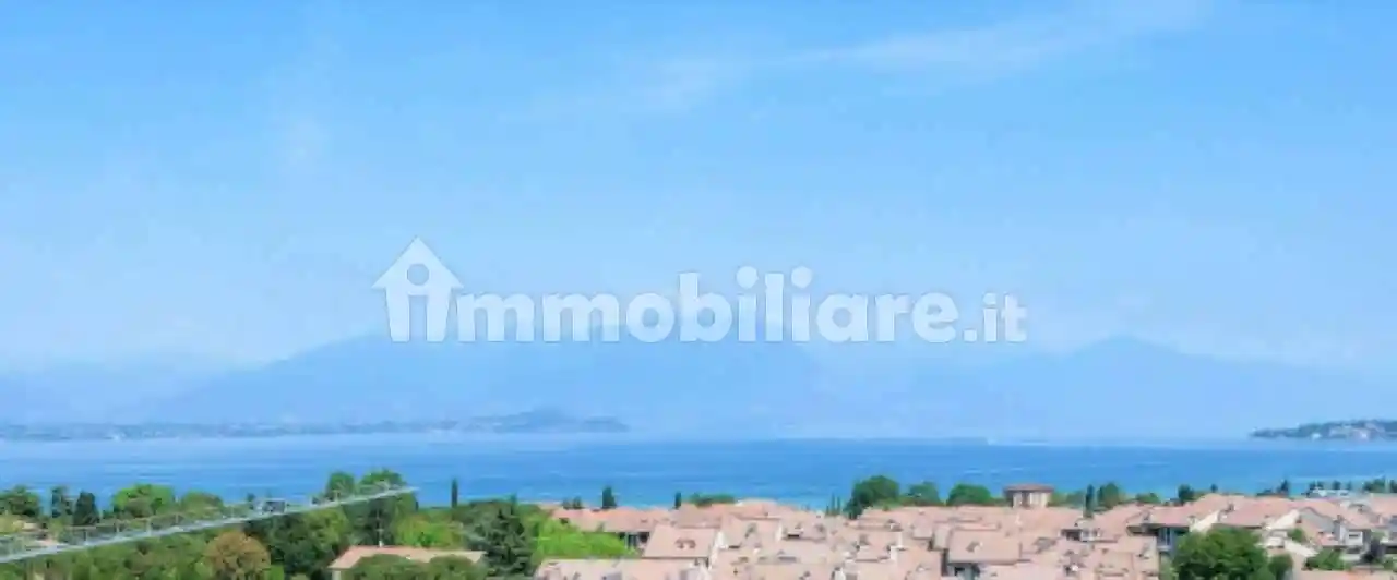 Appartamento in vendita a Desenzano del Garda