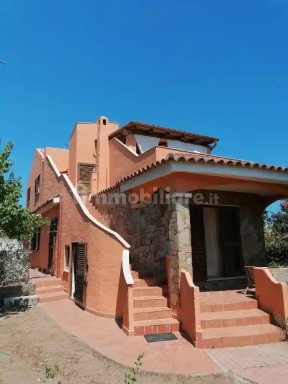 Villa in vendita a Olbia