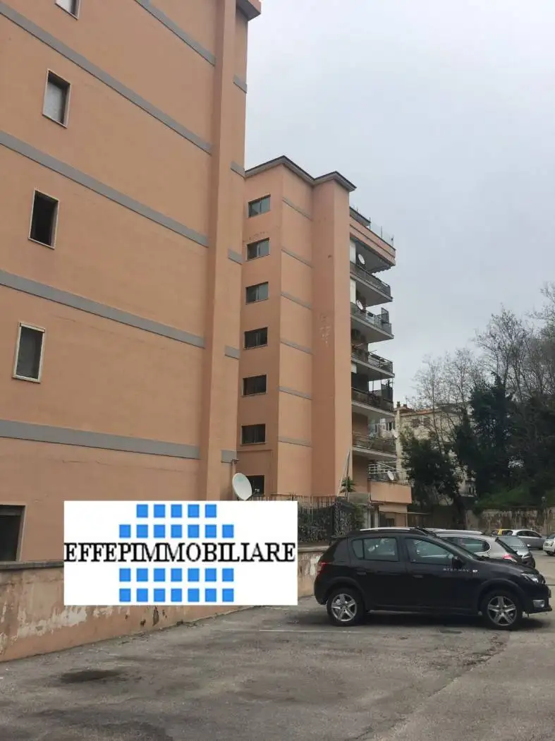 Appartamento in affitto a Napoli