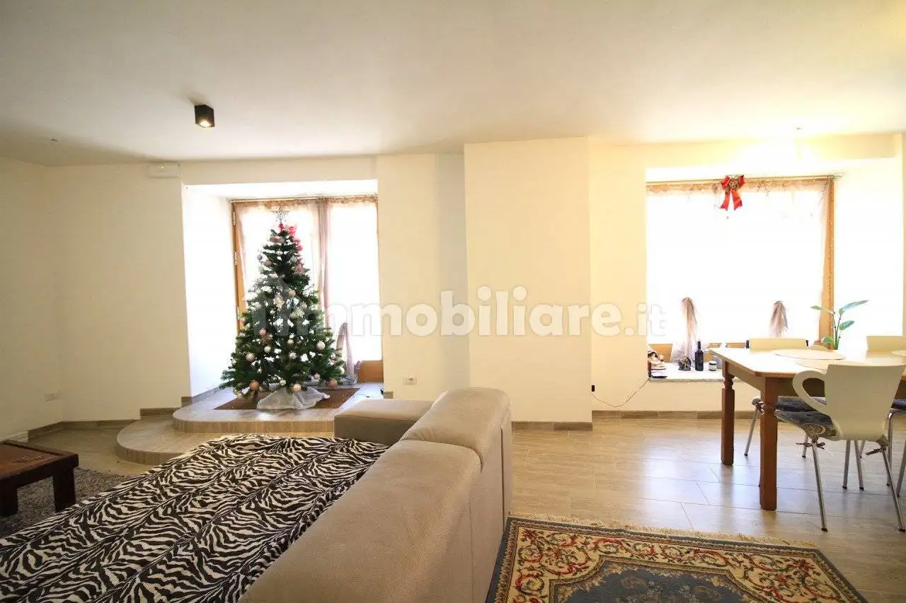 Appartamento in vendita a Tione di Trento