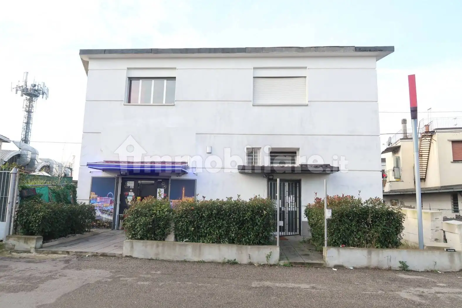 Palazzo - Edificio in vendita a Castenaso