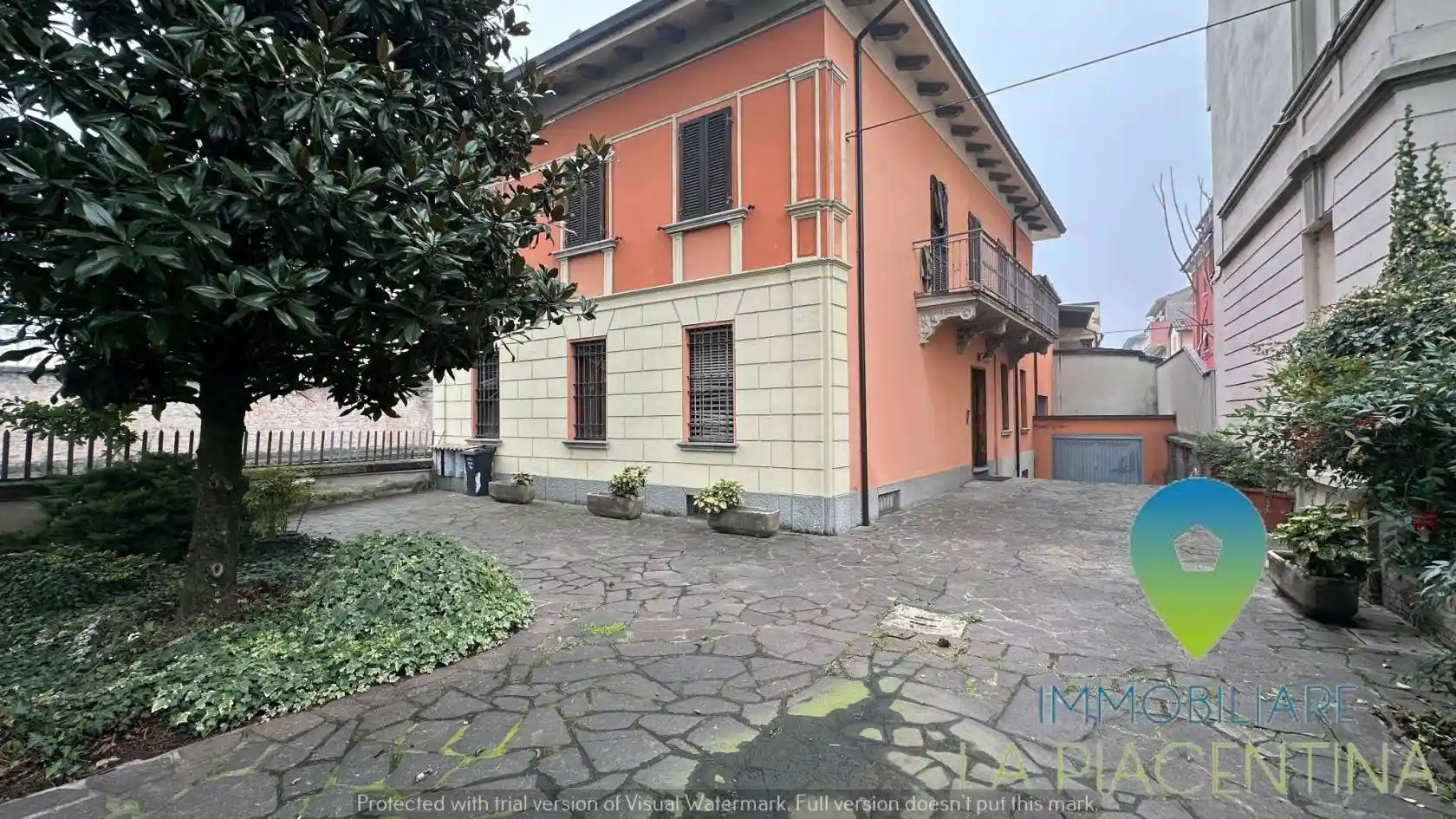 Palazzo - Edificio in vendita a Piacenza