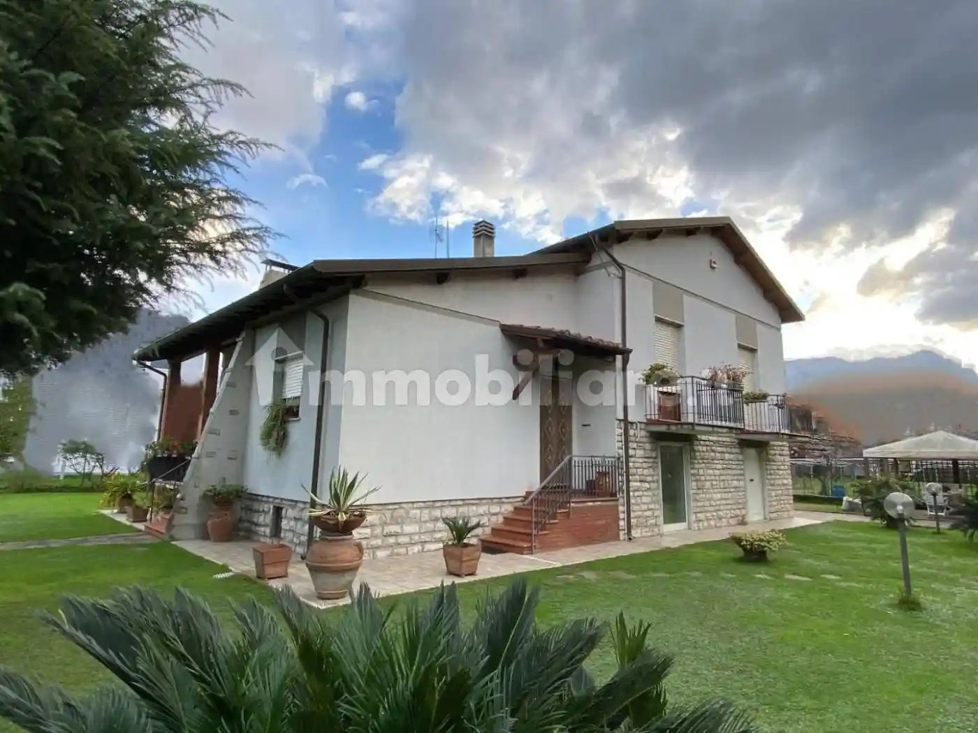 Villa in vendita a Massa