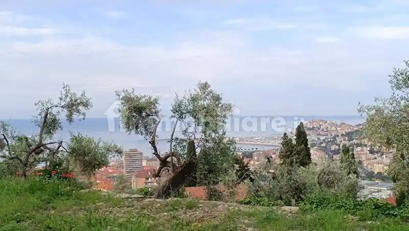 Villa in vendita a Imperia