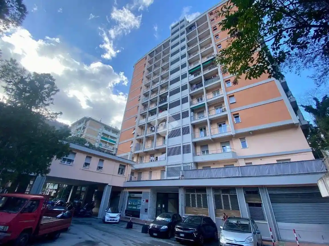 Appartamento in vendita a Genova