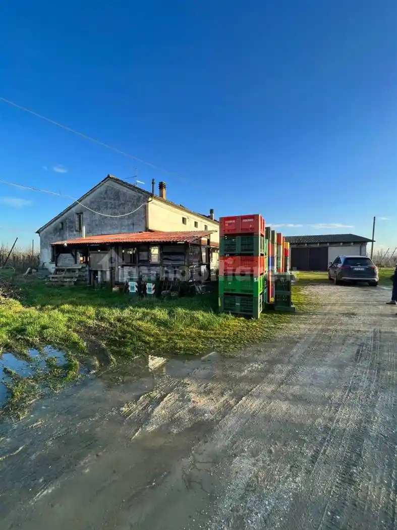 Rustico - Casale in vendita a Suzzara
