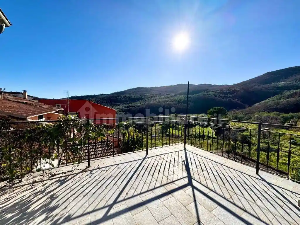 Casa indipendente in vendita a Pontedassio