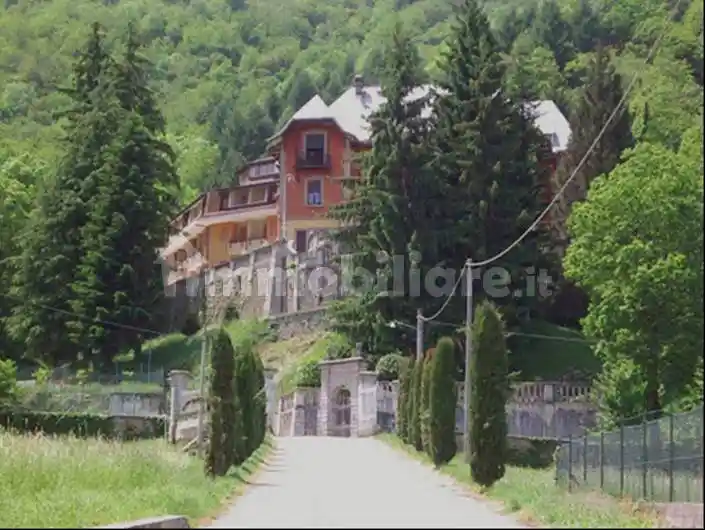 Palazzo - Edificio in vendita a Roccavione
