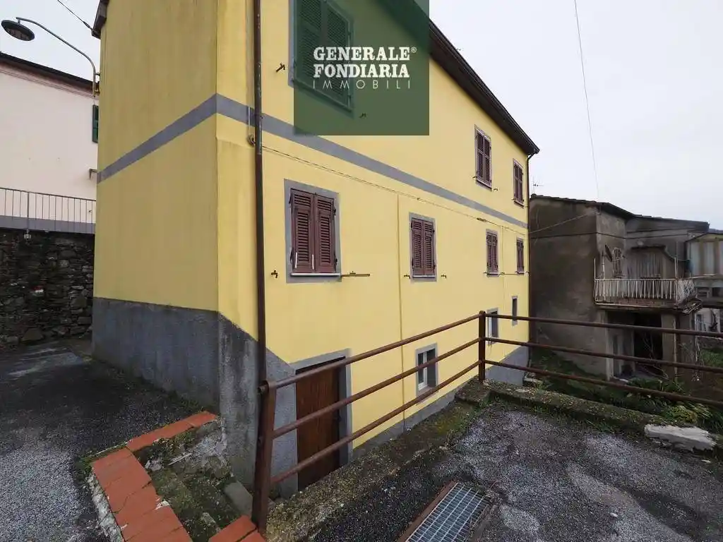 Casa indipendente in vendita a Podenzana