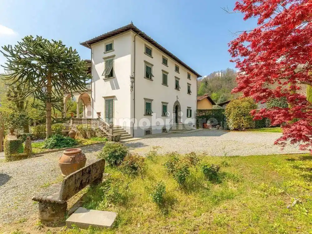 Villa in vendita a Bagni di Lucca
