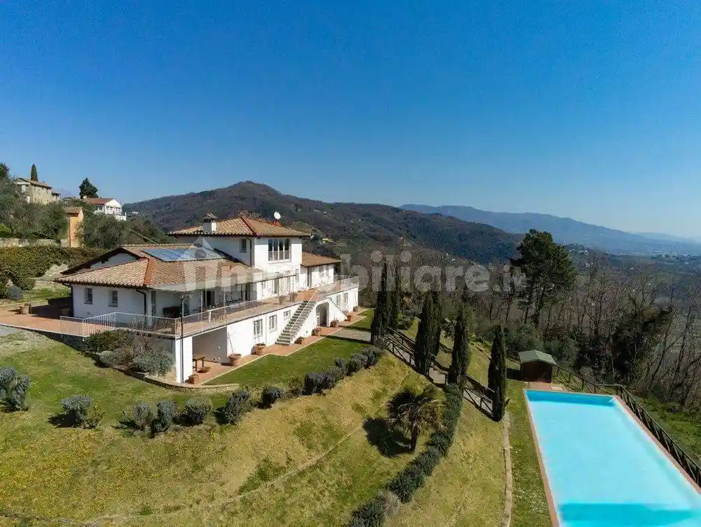 Villa in vendita a Lucca