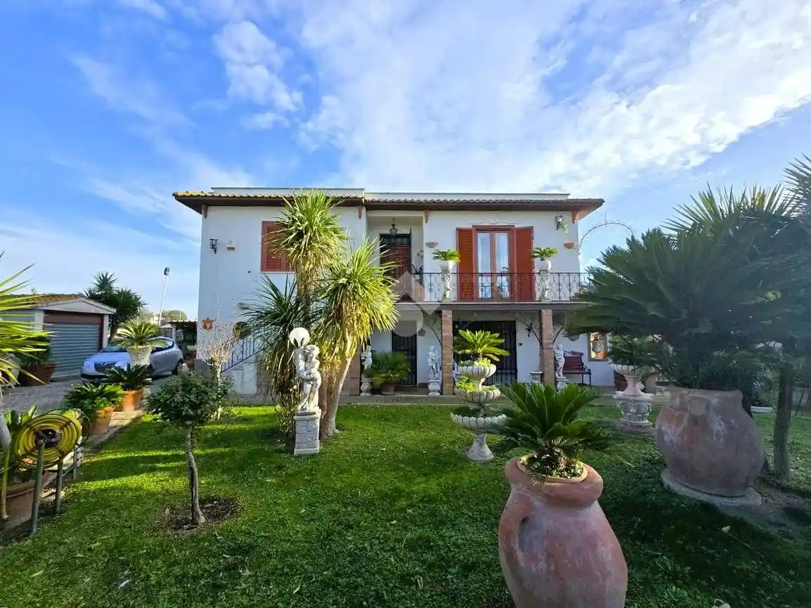 Villa in vendita a Tarquinia