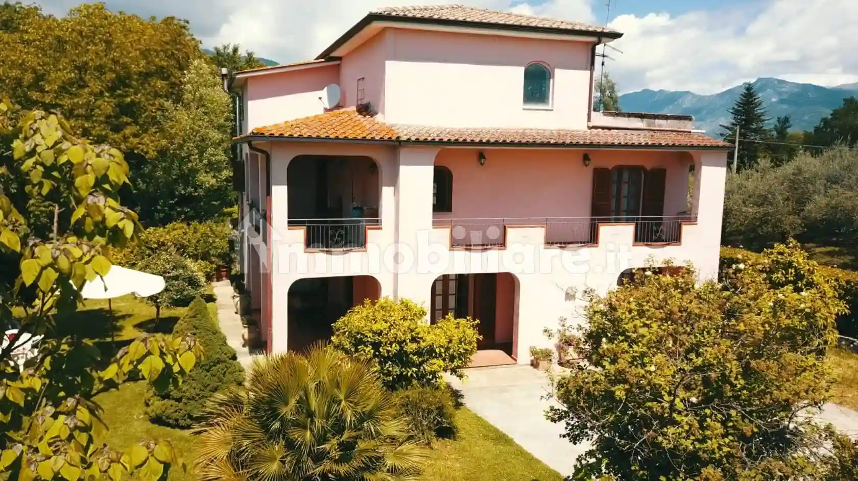 Villa - foto 2