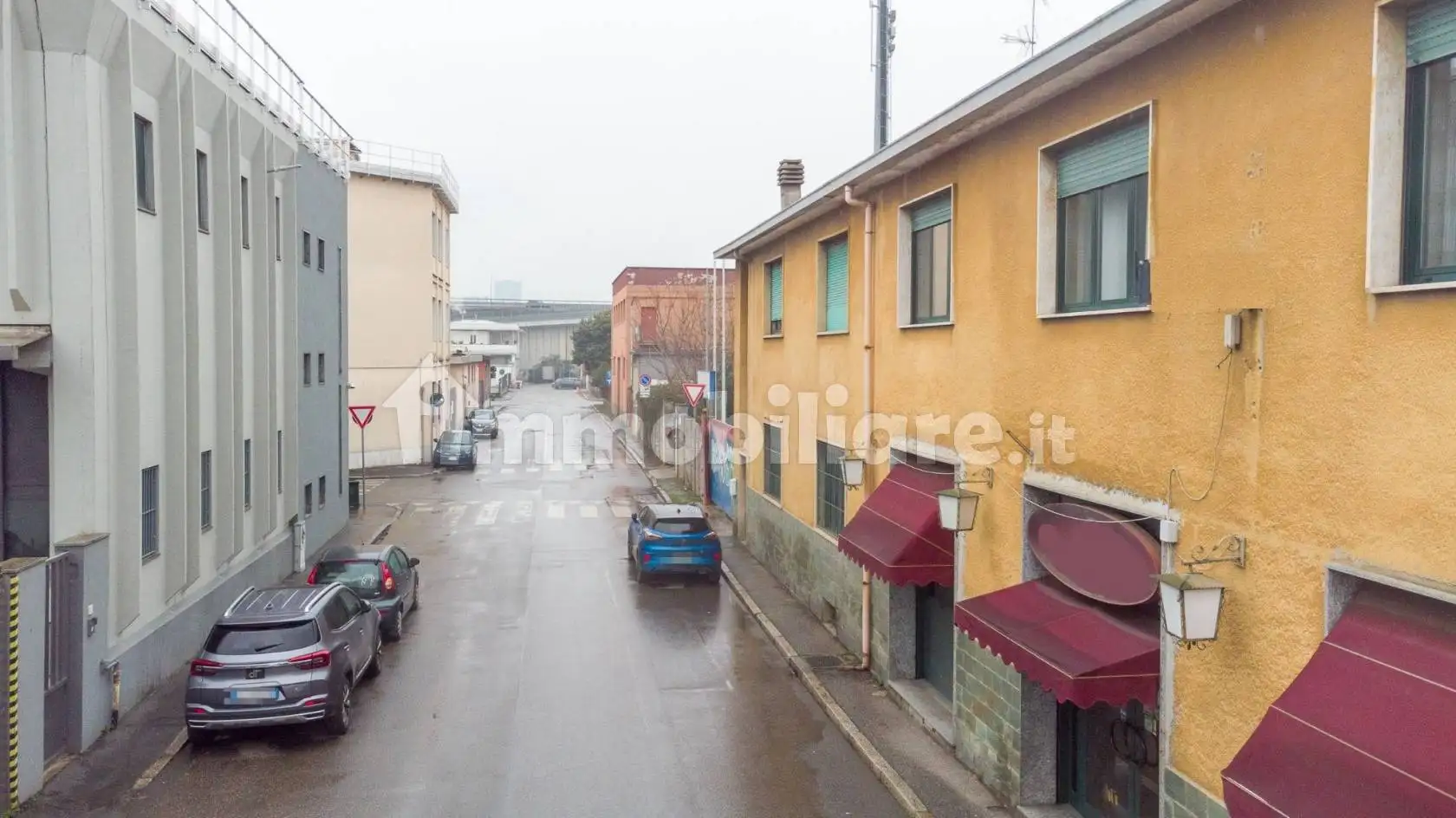 Building in vendita a Milan