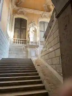 Palazzo - Edificio in vendita a Mantova