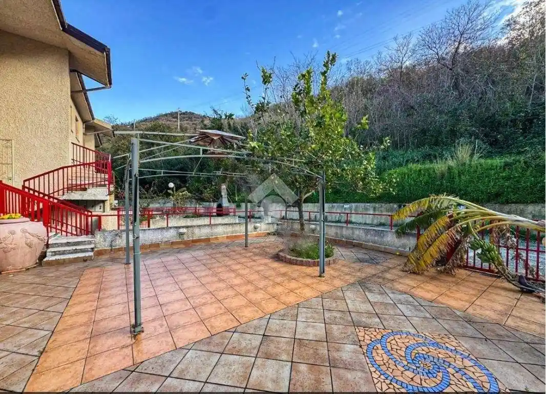 Trilocale via della Collina, Falconara Albanese - foto 3