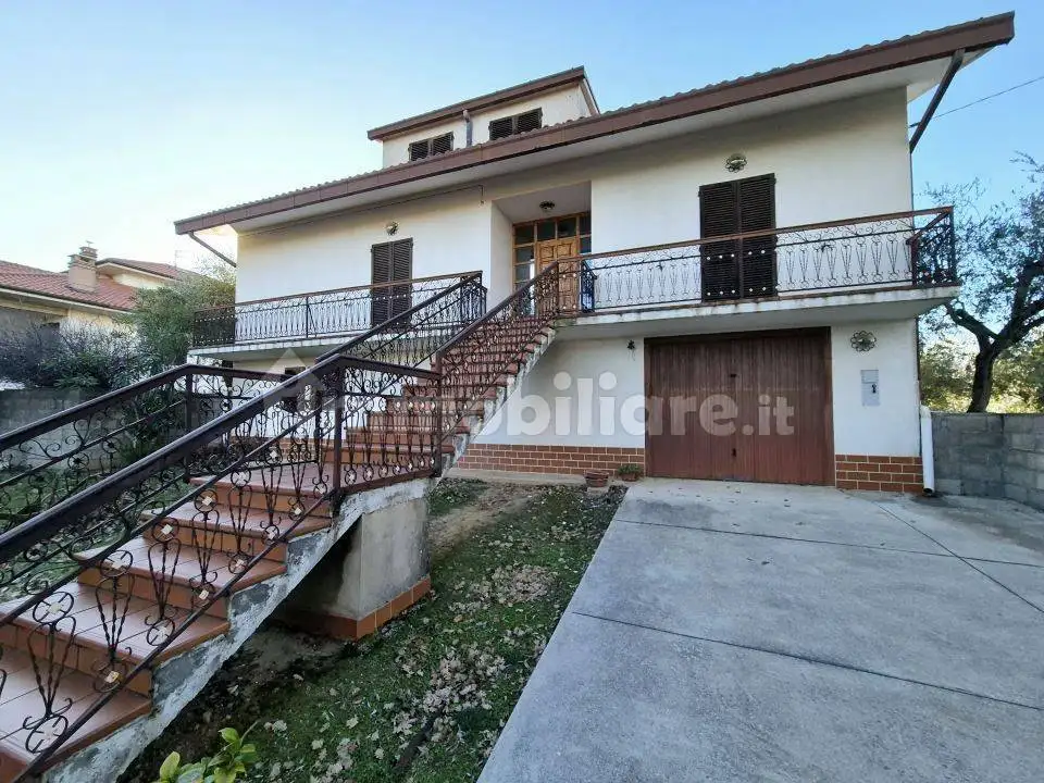 Villa in vendita a Filetto