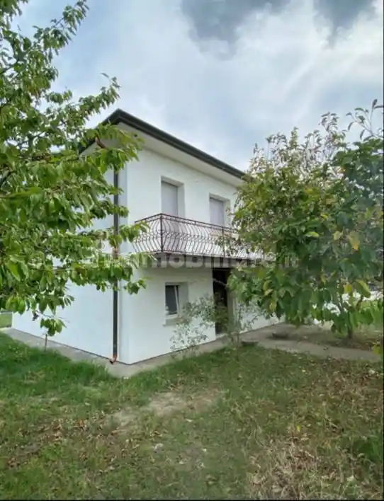Villa in vendita a Riva del Po
