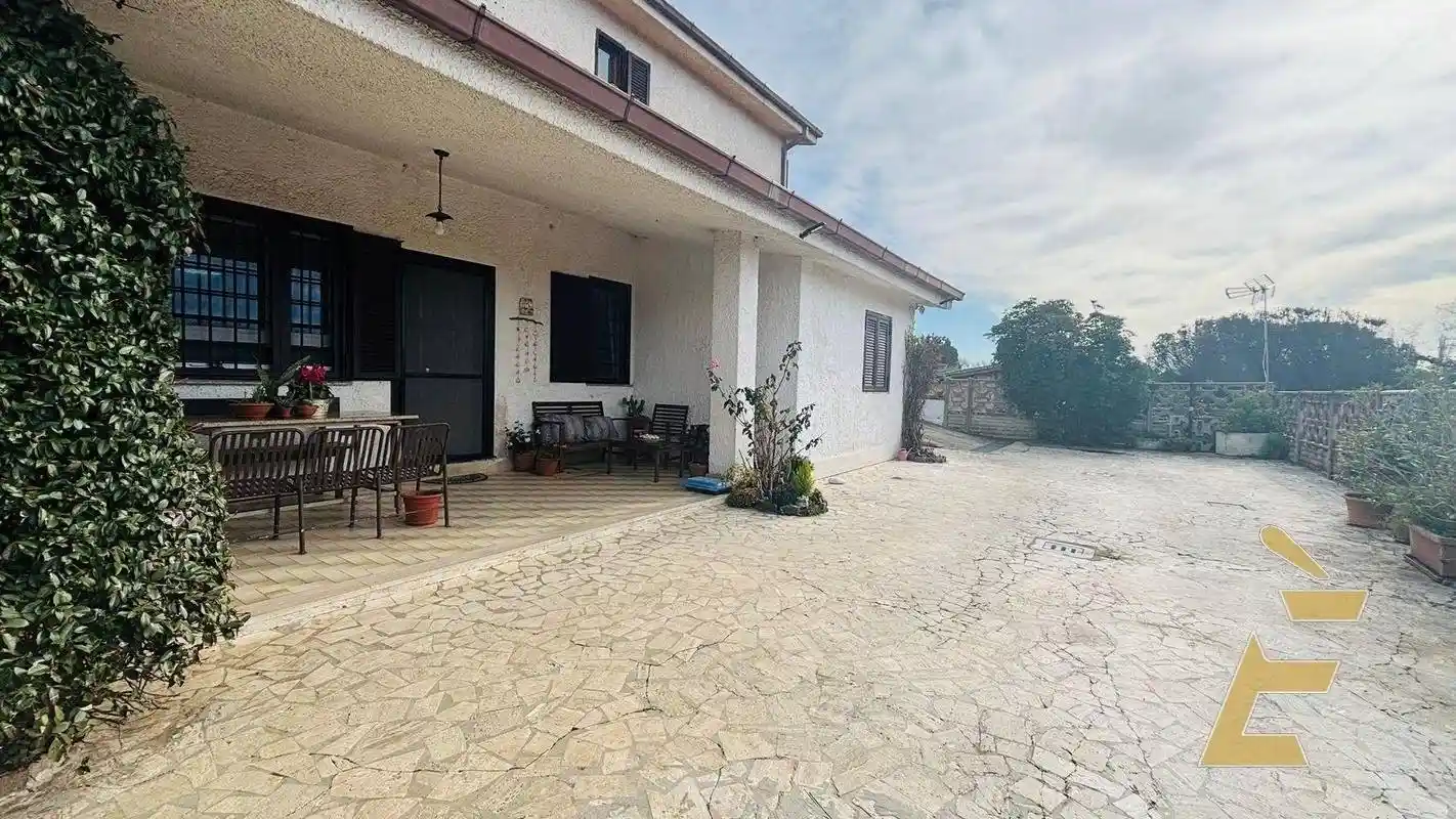 Villa in vendita a Aprilia