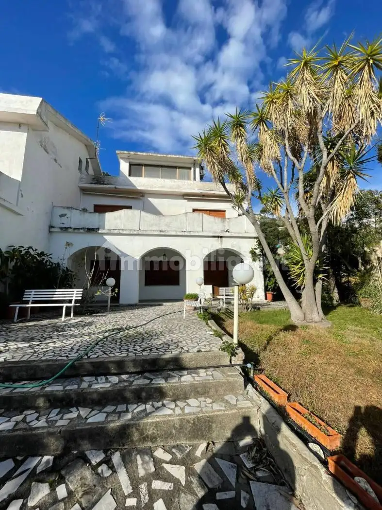 Villa in vendita a Stalettì