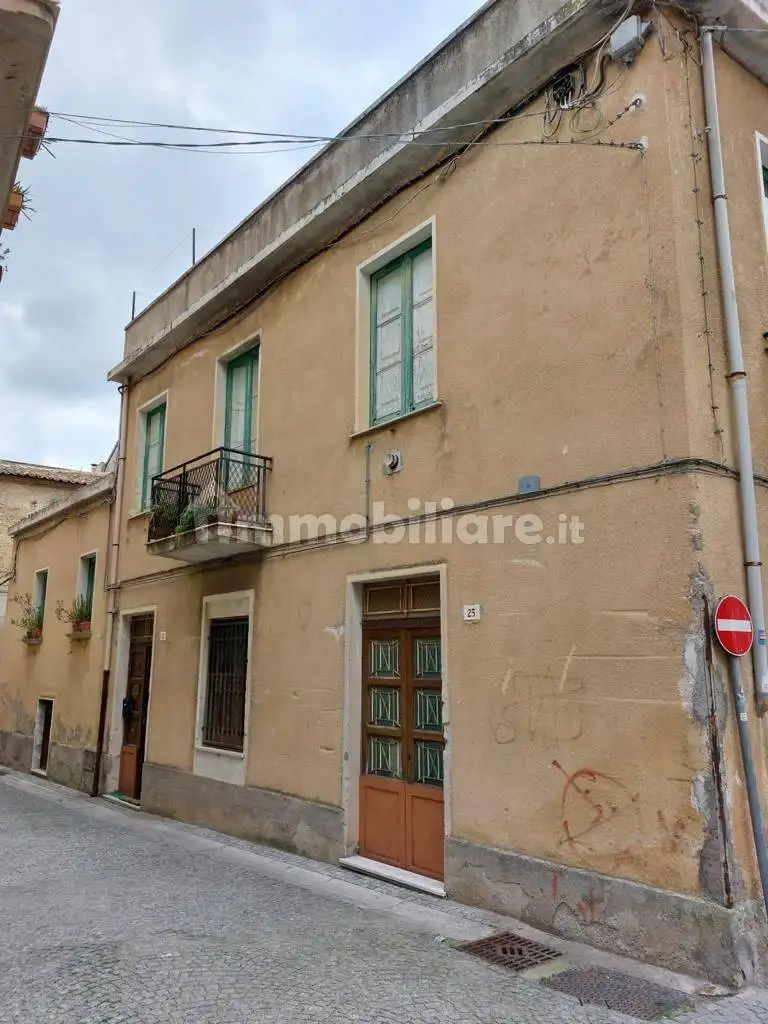 Palazzo - Edificio in vendita a Gioiosa Ionica