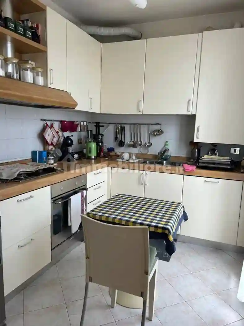 Appartamento piazza Mercato 3, Centro, Santa Maria Hoè - foto 4