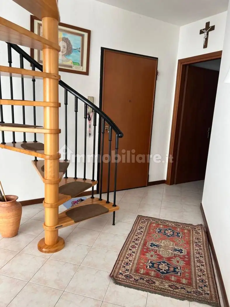 Appartamento piazza Mercato 3, Centro, Santa Maria Hoè - foto 3