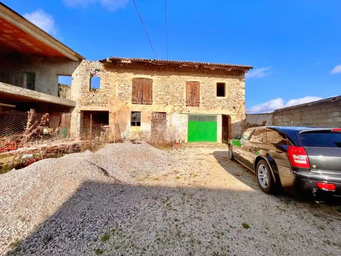 Rustico - Casale in vendita a Basiliano