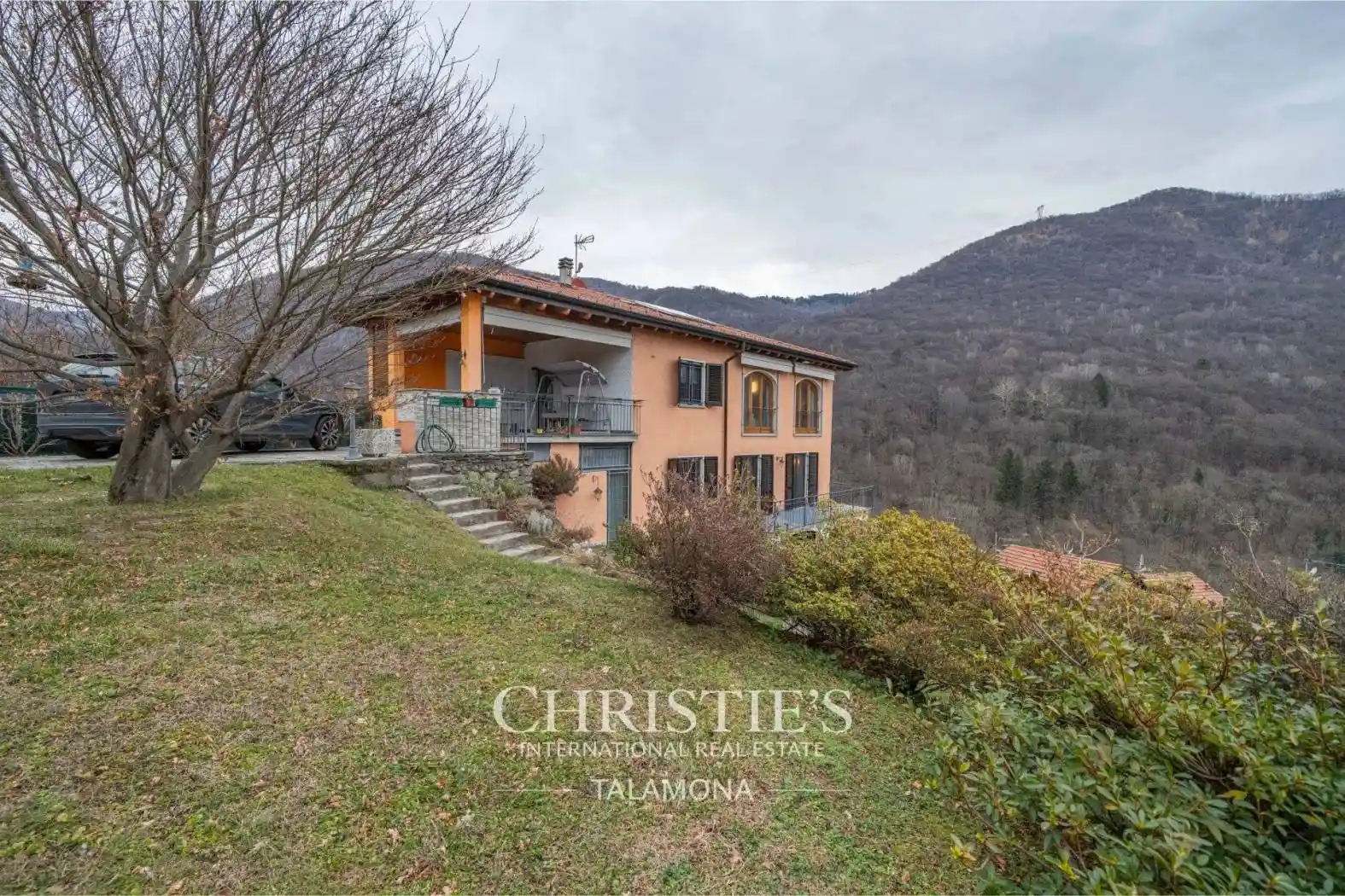 Villa in vendita a Dumenza