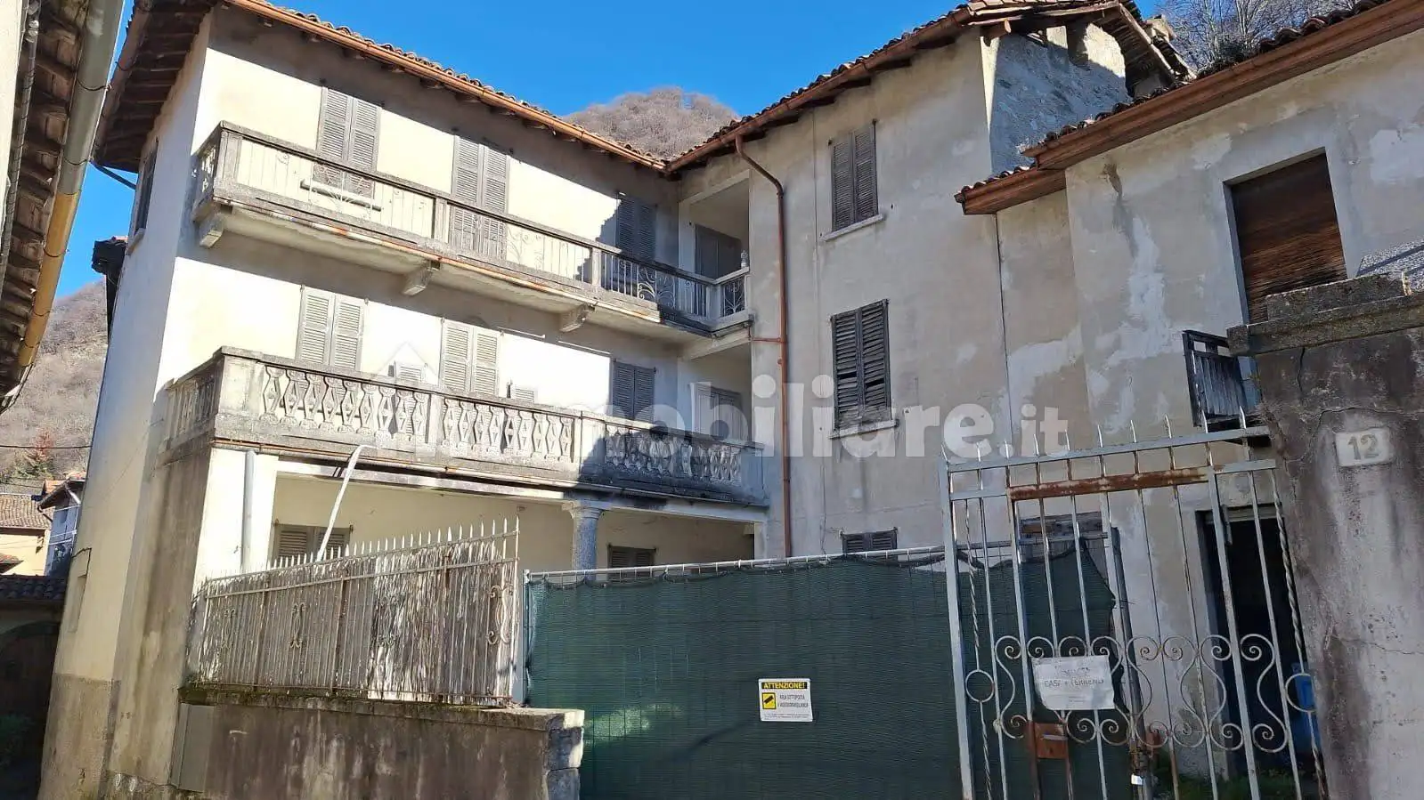 Villa in vendita a Lasnigo