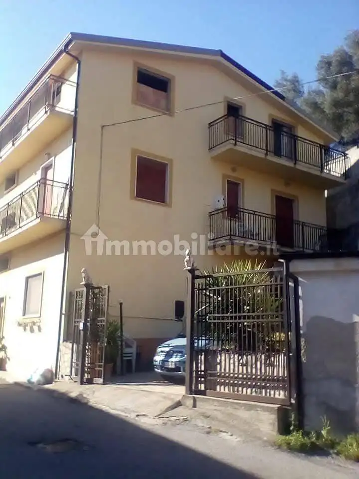 Villa in vendita a Luzzi