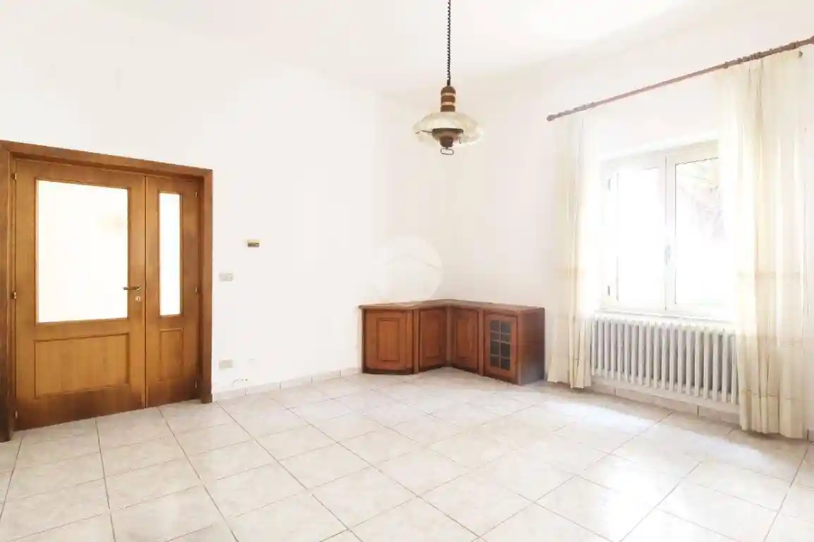 Quadrilocale via Giuseppe Garibaldi 61, Centro, Alba Adriatica - foto 2