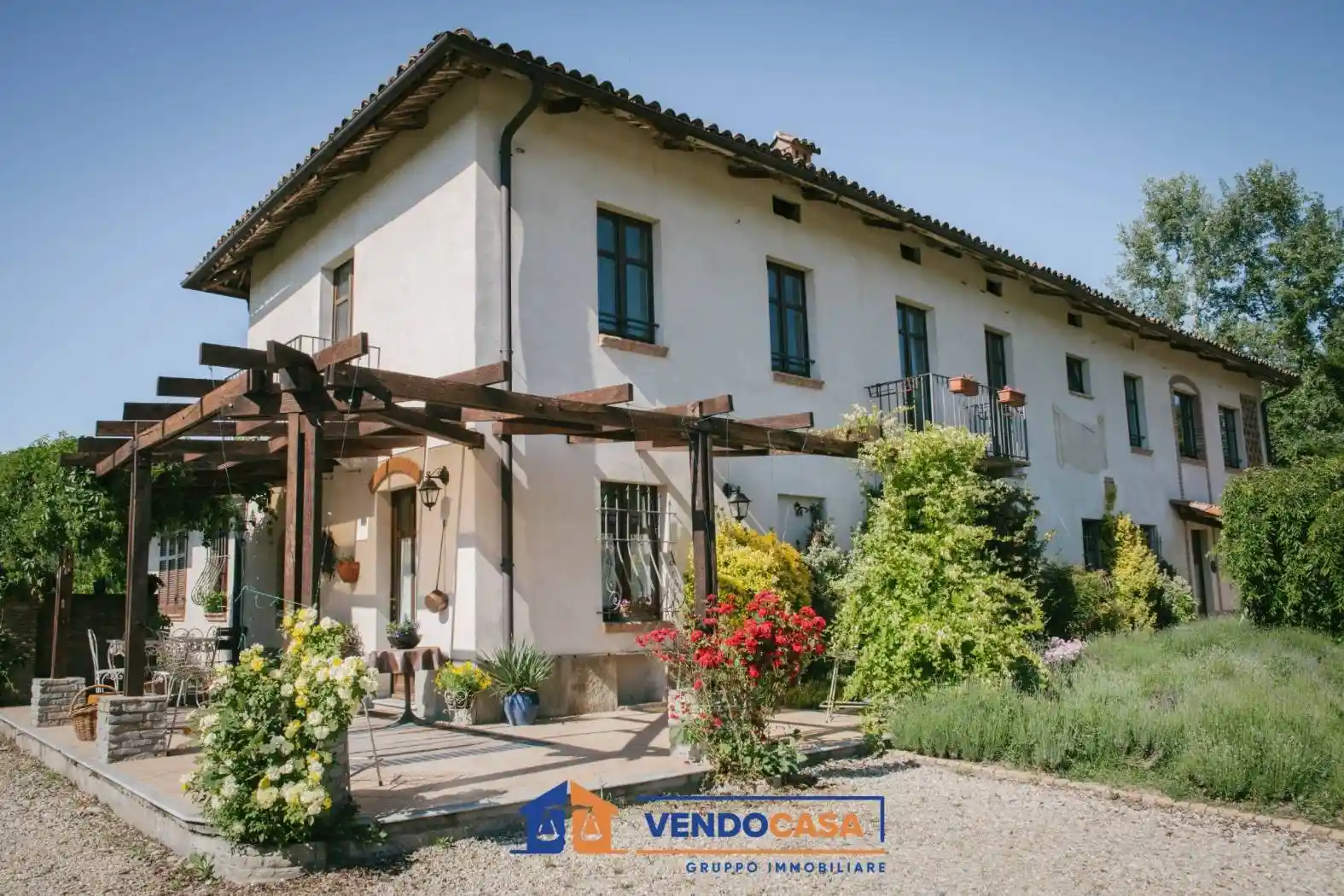 Villa in vendita a Castagnole delle Lanze
