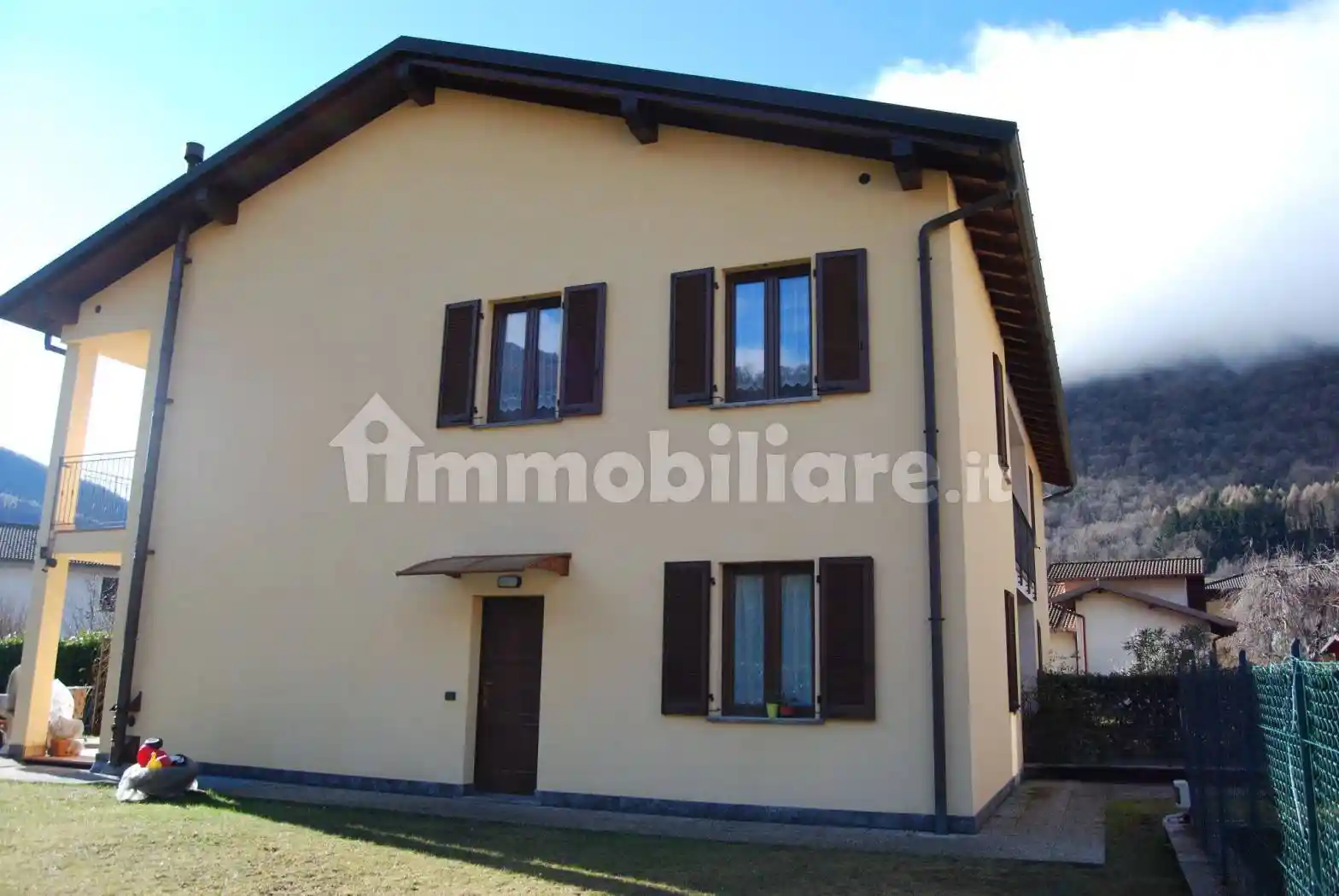 Villetta a schiera in vendita a Valbrona