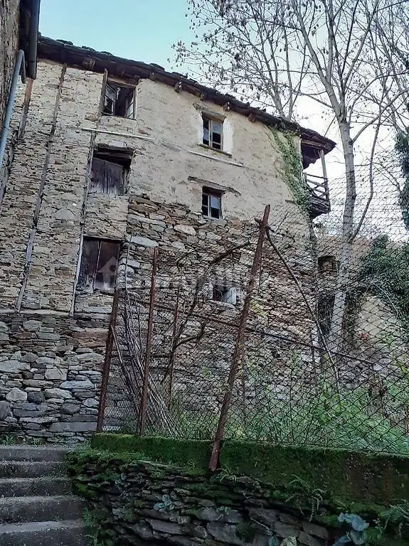 Rustico via Intra 8, Centro, Aurano