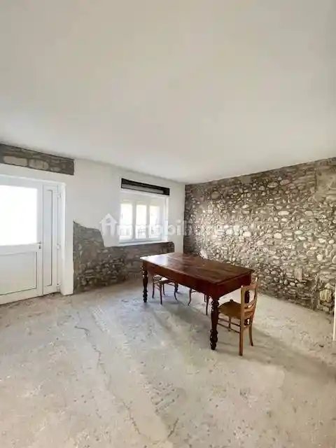 Rustico - Casale in vendita a San Giovanni Lupatoto