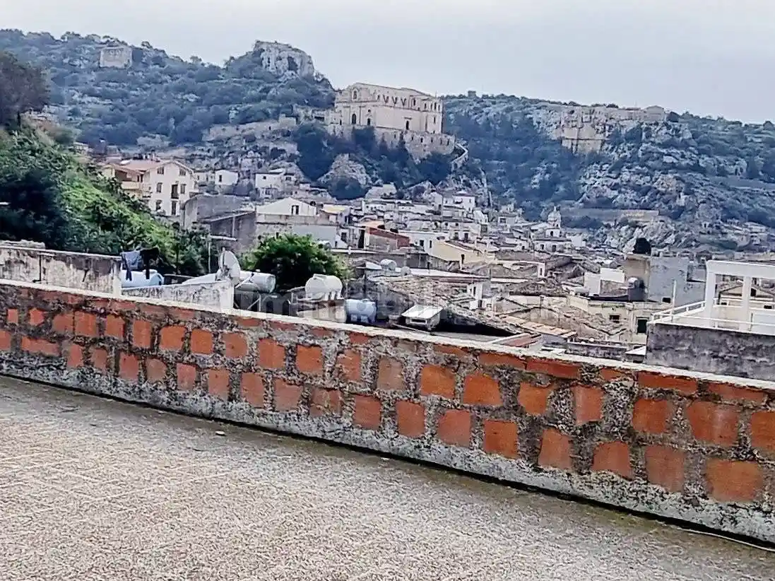 Palazzo - Edificio in vendita a Scicli