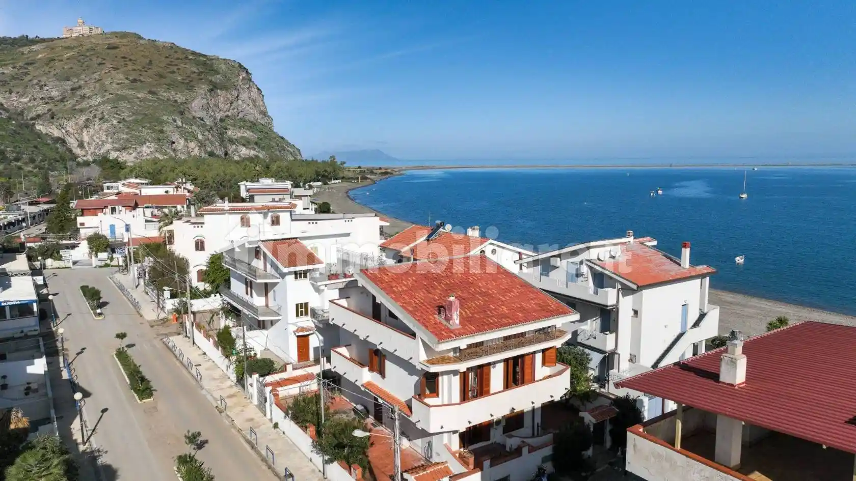 Palazzo - Edificio in vendita a Oliveri