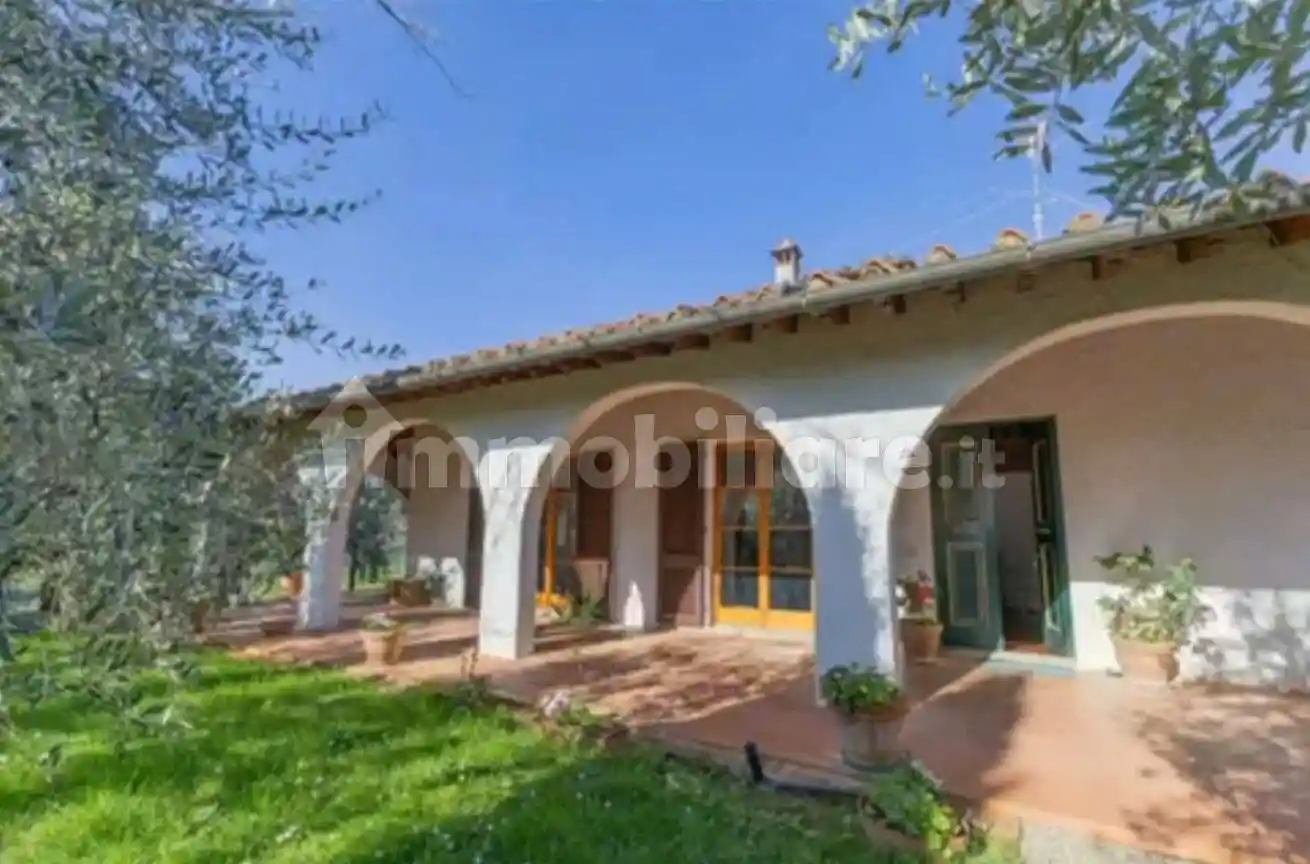 Villa in vendita a Reggello