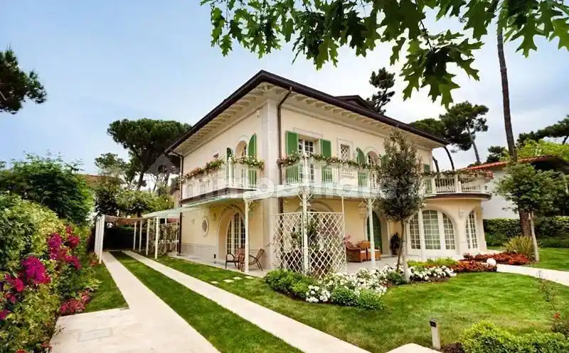 Villa in vendita a Pietrasanta