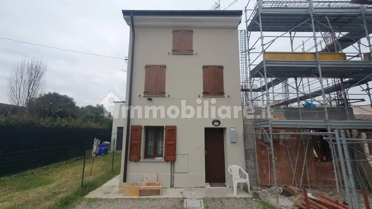 Casa indipendente in vendita a Novi di Modena