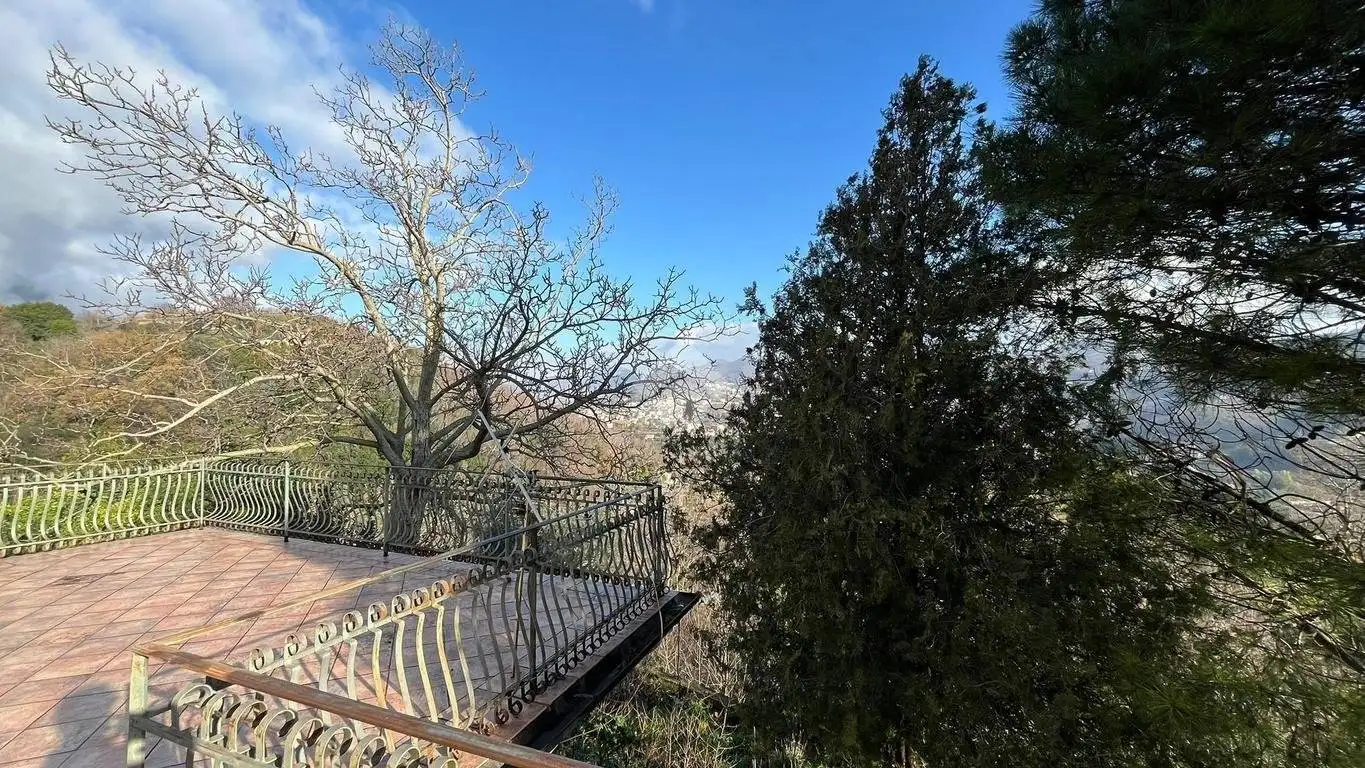 Casa indipendente in vendita a Vietri sul Mare