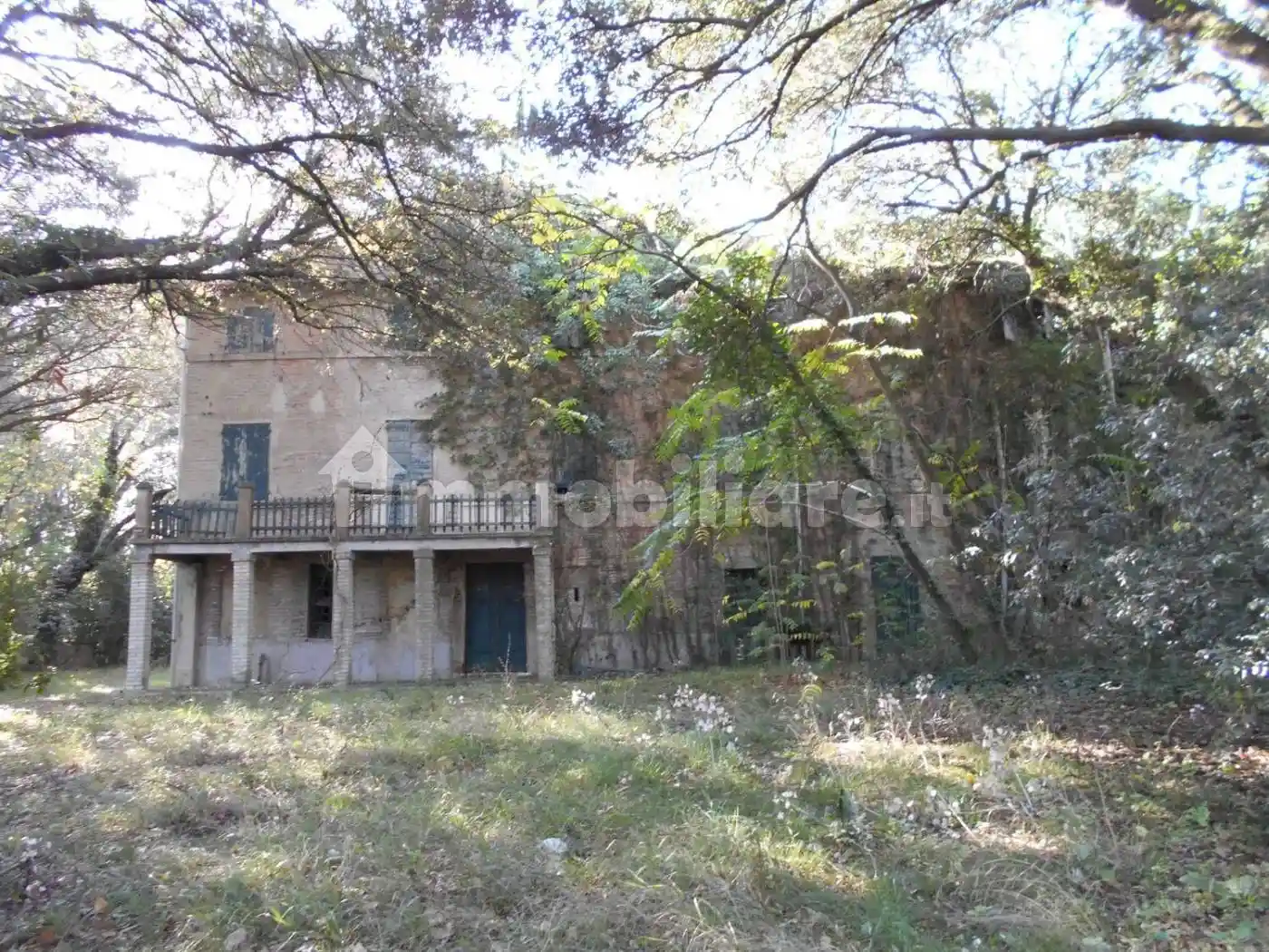 Villa in vendita a Montemarciano