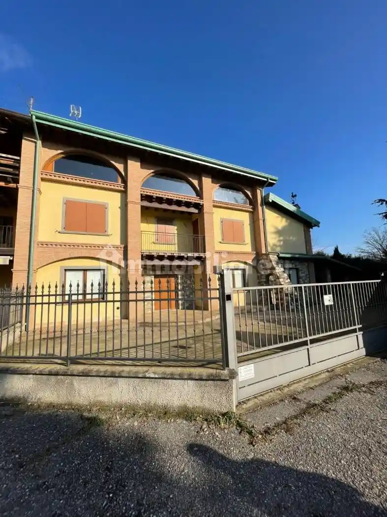 Rustico - Casale in vendita a Treviglio