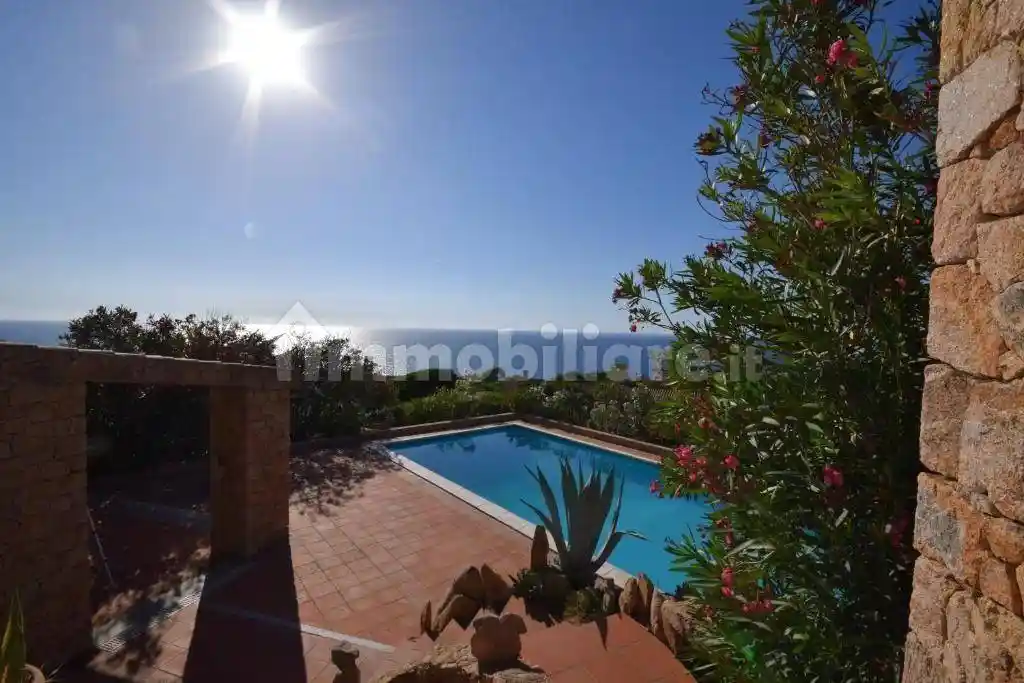 Villa in vendita a Trinità d'Agultu e Vignola