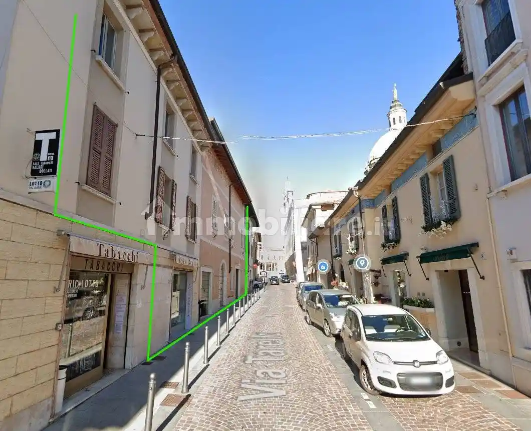 Palazzo - Edificio in vendita a Lonato del Garda