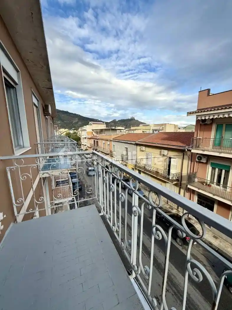 Appartamento in vendita a Oliveri