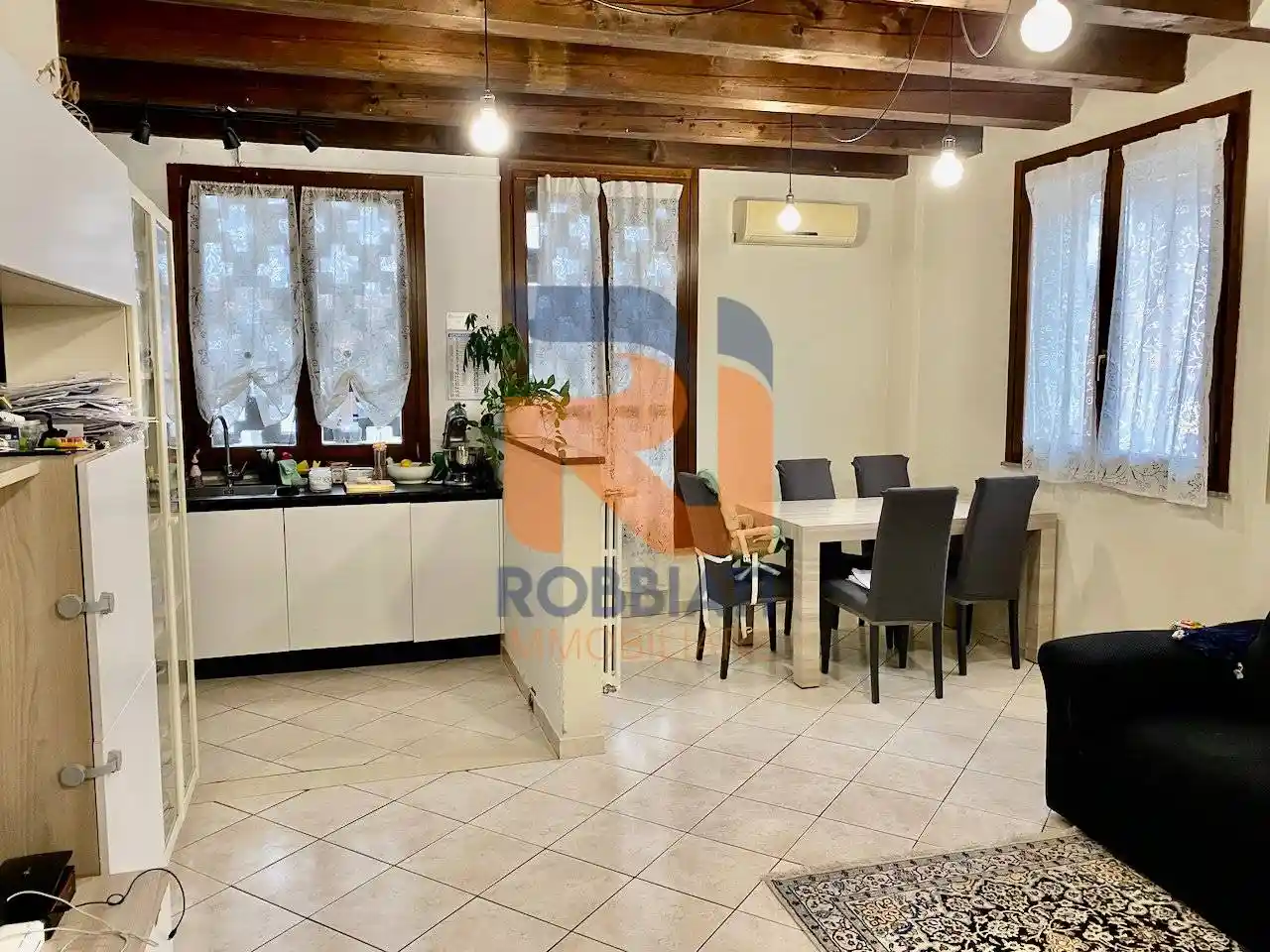 Villa in vendita a Cava Manara