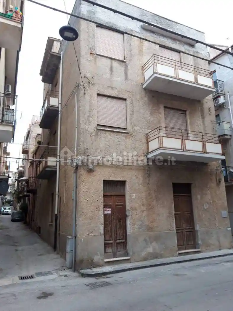 Palazzo - Edificio in vendita a Sant'Agata di Militello